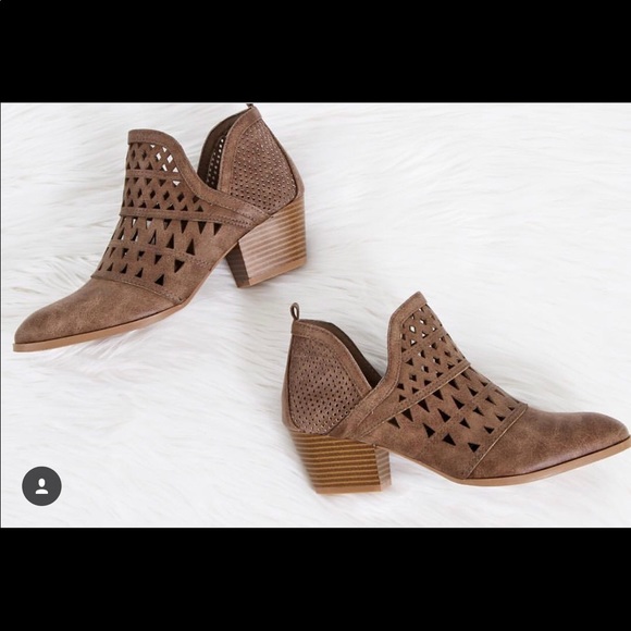❤️HP❤️Ladies pointed toe low chunky heels booties - Picture 2 of 4